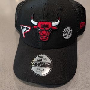 Chicago Bulls Youth 9FORTY Black Mesh Back Cap